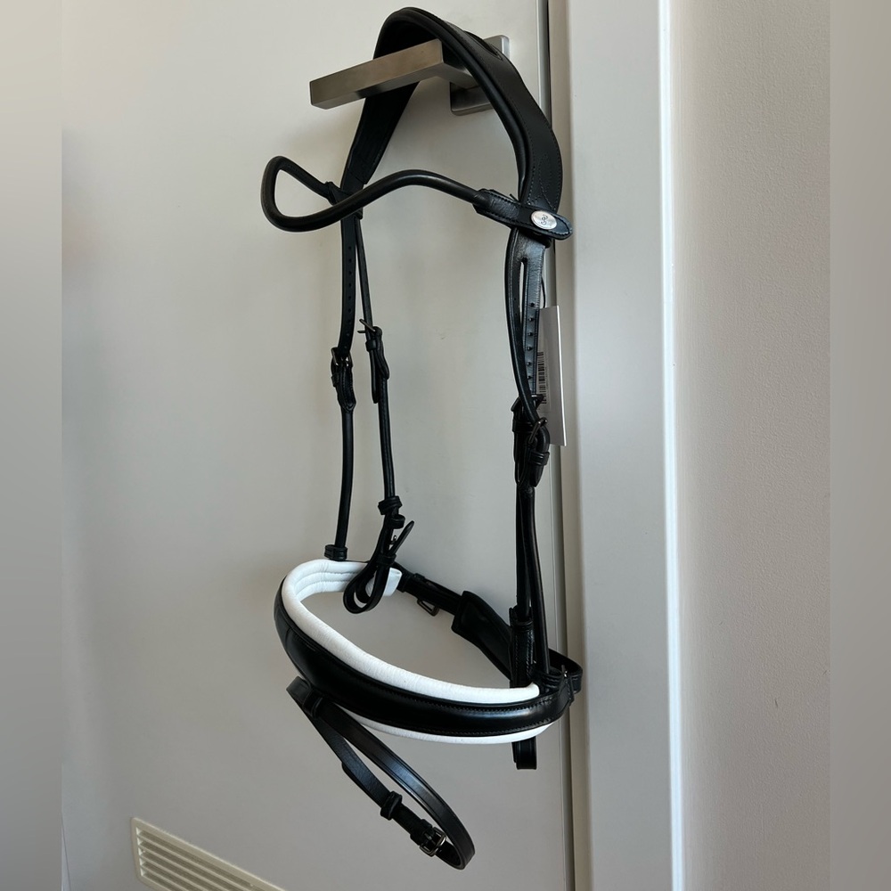 PS of Sweden Equestrian GP dressage Bridle - Picture 2 of 5
